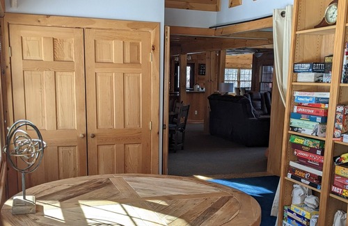 Mt Cobb Casa | Lujosa cabaña aislada en el norte de Pocono. Gran retiro familiar en casa!