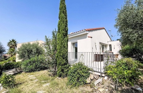 Montesquieu-des-Alberes Casa | Preciosa casa de vacaciones privada para 6 personas con piscina privada, A/C, WIFI, TV y patio