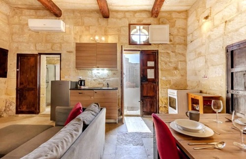 Xewkija Cabaña | Beautiful Garden Cottage in Restored Country Home