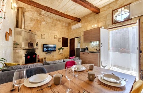Xewkija Cabaña | Beautiful Garden Cottage in Restored Country Home