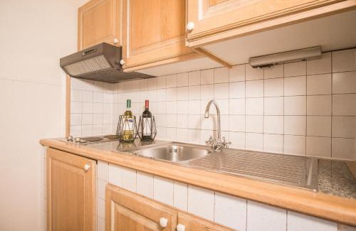 Liscia di Vacca Apartamento | Beautiful Giardino degli Oleandri two Bedroom Apt sleeps six child num0862