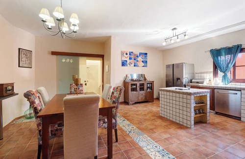 San Miguel de Abona Casa | Hermosa casa Casa Alberto Santos con terraza en la azotea, vistas a la montaña y al mar y Wi-Fi