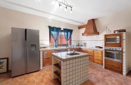 San Miguel de Abona Casa | Hermosa casa Casa Alberto Santos con terraza en la azotea, vistas a la montaña y al mar y Wi-Fi