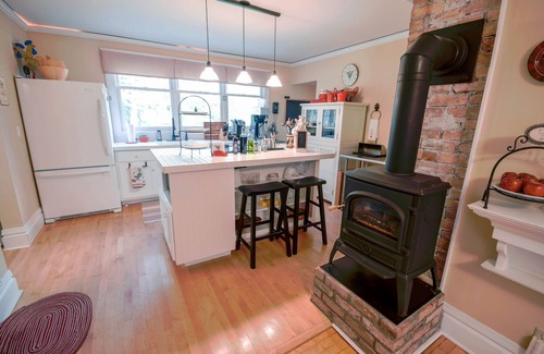 Lakeside Casa | Hermosa casa histórica en el lago Flathead