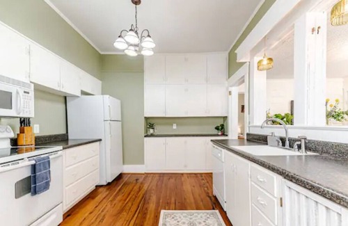 Aberdeen Casa | Beautiful Historical Downtown Home