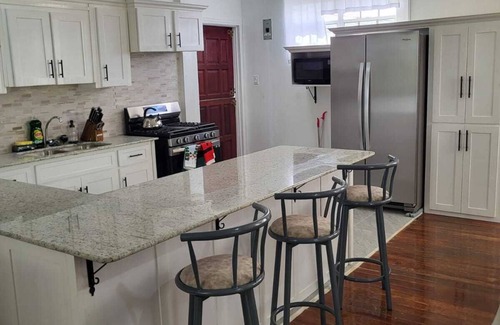 Georgetown Casa | Beautiful home near Cultural Center, National Stadium, Movietown, Gift Land Mall