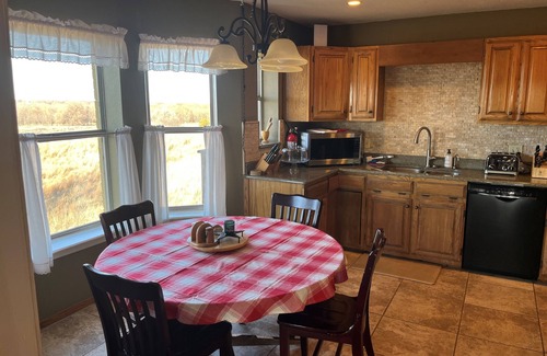 Lelia Lake Casa | Beautiful Home on Ranch Land