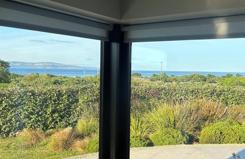 Galway Casa | Beautiful Home With sea Views in Galway