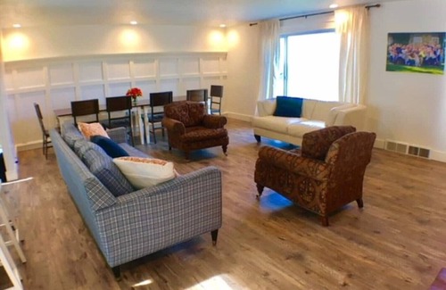 Burley Casa | Beautiful home with studio apartment