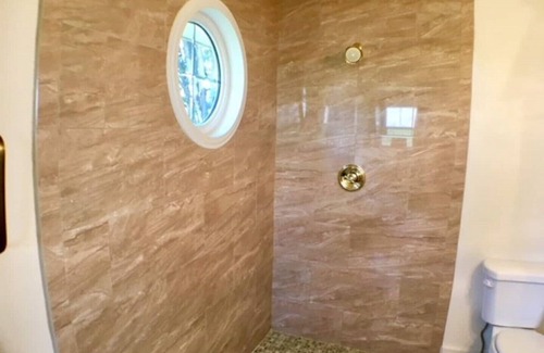 Burley Casa | Beautiful home with studio apartment