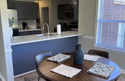 Glennville Casa | Beautiful in town accommodations, spacious, private backyard.