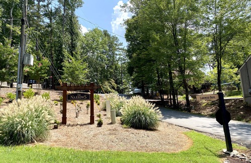 Waleska Casa | Hermosa escapada frente al lago desde la ciudad