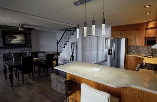 West Nipissing Casa | Beautiful lake house! ( pet friendly)