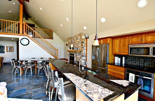 Alexandria Casa | Beautiful Lake Ida home ready for multi-family indoor & outdoor fun!