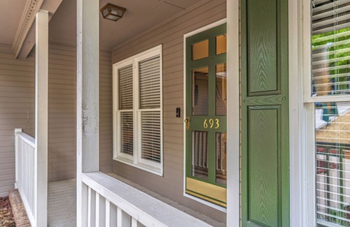 Westover Casa | Beautiful Lake View, 3BDR, Pet Friendly!