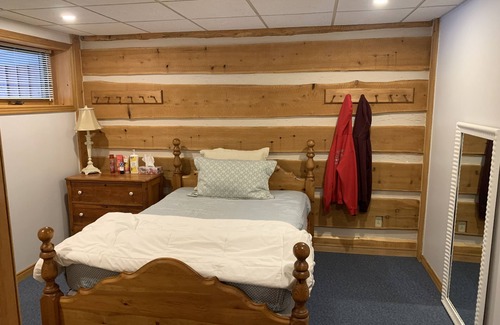 Douro-Dummer Cabaña | Beautiful Lakefront Cottage with separate loft and private dock