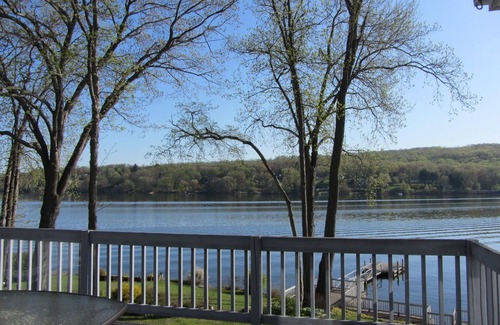 Brookfield Casa | Beautiful lakefront summer house with hot tub and private dock!