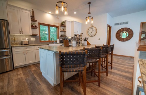 Innsbrook Casa | Beautiful Luxury Home on water