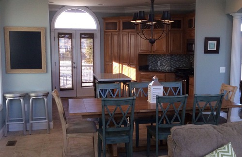 Ocean Isle Beach Casa | Hermosa casa frente al mar, 6 habitaciones, 5 1/2 baños, piscina privada frente al mar