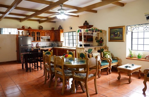 Granada Casa | Hermosa casa tranquila frente al mar en Granada, Nicaragua