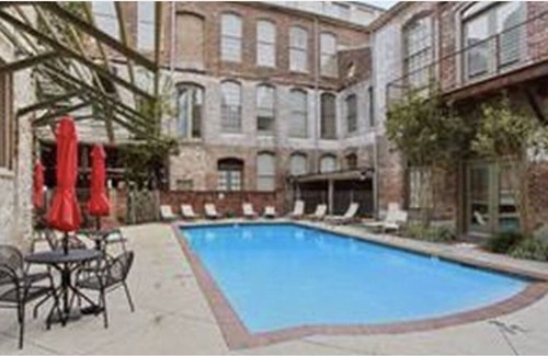 Arts/Warehouse District Condominio | Beautiful penthouse unit in the warehouse district of New Orleans