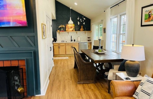 Spartanburg Casa | Beautiful Pet Friendly Home in Central Spartanburg Sleeps 6