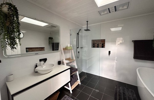 Mittagong Cabaña | Beautiful pet friendly accommodation in Mittagong's blue ribbon precinct