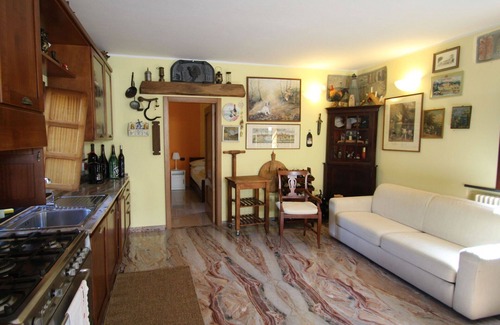 San Bernardino Casa | Estupenda casa de vacaciones privada con A/C, WIFI, piscina privada, TV, patio y mascotas permitida