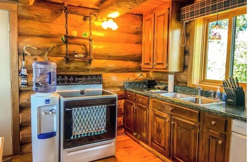 Tower Cabina | Beautiful Private Island Getaway-Boat Rental Available!