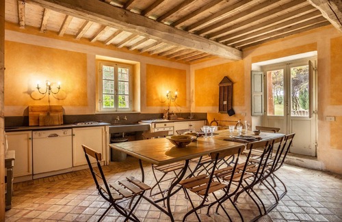 Camigliano Villa | Maravillosa casa de vacaciones privada con piscina privada, WIFI, A/C, TV y vista panorámica