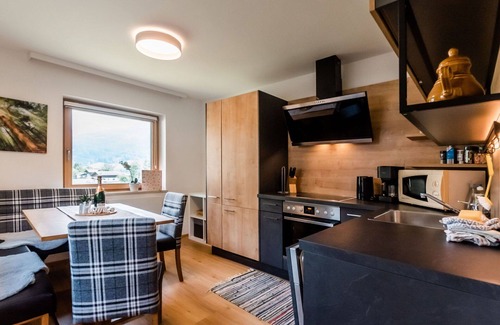 Taxenbach Casa | Maravillosa casa de vacaciones privada para 8 personas con WIFI, TV, terraza y mascotas permitida