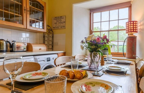 Looe Villa | Estupenda casa de vacaciones privada con WIFI, TV, balcón, vista panorámica, aparcamiento