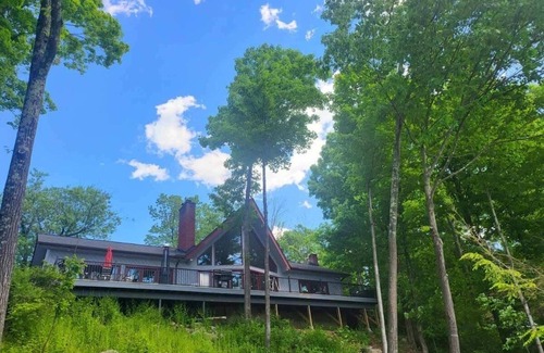 Lake George Casa | Beautiful Private Waterfront Home -With Dock