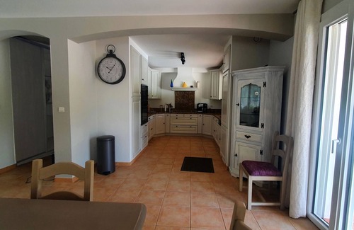 Flayosc Villa | Hermosa casa de vacaciones de estilo provenzal, con piscina, para 4 a 10 personas