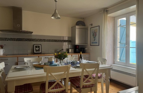 Ile-Tudy Casa | Hermosa Penty renovado en el corazón de la Ile Tudy, callejón peatonal. wifi