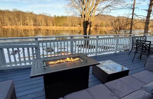 Corbettsville Casa | Beautiful river view, four seasons home, 20 minutes from SUNY Binghamton