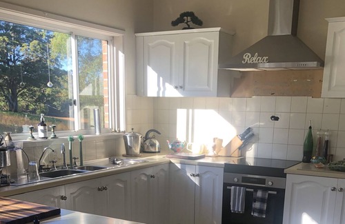 Eungai Rail Casa | Beautiful Rural home just off hwy and 10 mins to beach and shops.