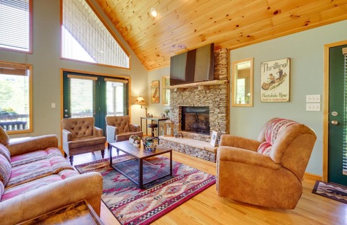 Murphy Casa | Beautiful Smoky Mountain Chalet with Game Room!