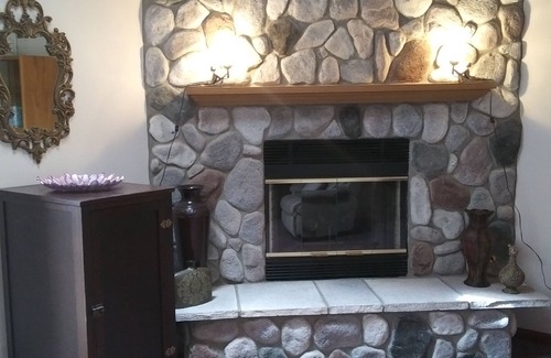 Cedarburg Condominio | Beautiful Spacious Condo 28 Mins. From Milwaukee Located Near Downtown Cedarburg