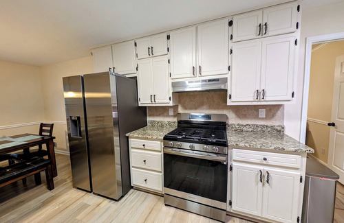 Jonesboro Casa | Beautiful suburban oasis located near Clayton County Park and restaurants.