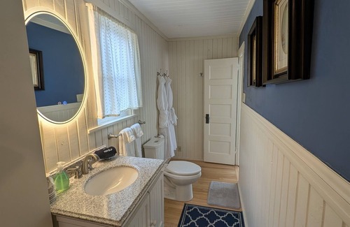 Sturgeon Bay Hotel | Beautiful suite with two person Jet tub. Downtown!