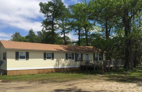 Columbia Casa | Hermosas puestas de sol, cipreses y retiro de musgo español