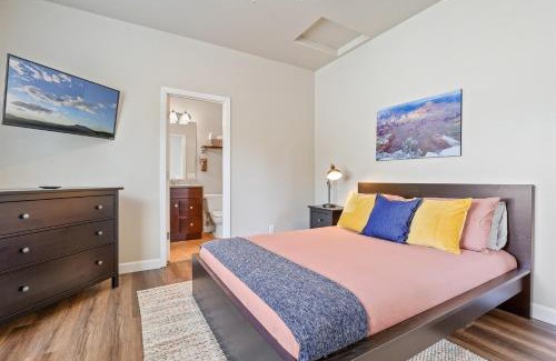 Flagstaff Villa | Beautiful Townhome Loaded with Amenities Excellent Location Great Value Central AC
