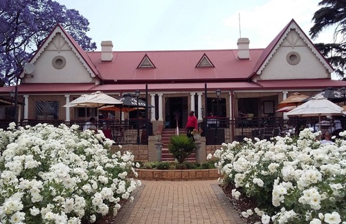 Centurion Casa | Hermosa casa urbana en un barrio maravilloso y seguro