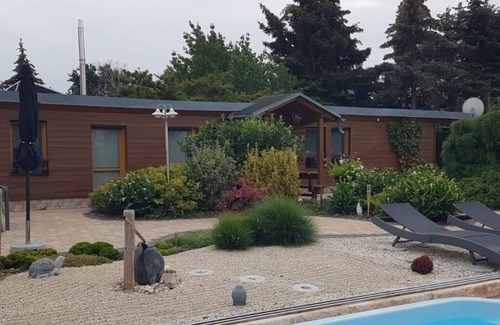 Radebeul Casa | Beautiful vacation home in the immediate vicinity of v. Altkötzschenbroda, parking space at the house