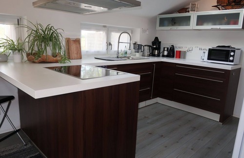 Schwanau Casa | Preciosa casa de vacaciones para 4 personas con WIFI, bañera de hidromasaje, TV y terraza