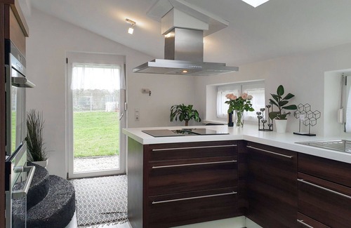 Schwanau Casa | Preciosa casa de vacaciones para 4 personas con WIFI, bañera de hidromasaje, TV y terraza