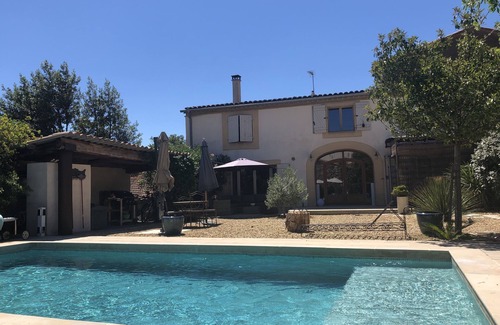 Peret Casa | Hermosa casa de viticultores completamente renovada