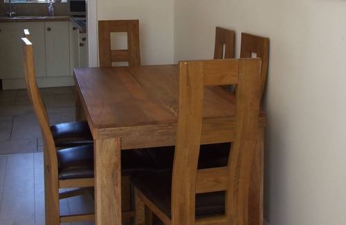 Winterton-on-Sea Cabaña | Bellamente amueblada, confortable casa de vacaciones cerca de una gran playa de arena.