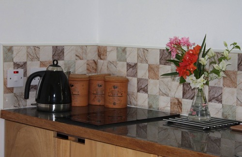 St. Patrick Apartamento | Bellamente amueblado y moderno apartamento independiente de una habitación